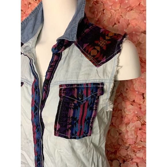Kendall and Kyle Blue Vest Medium - Picture 1 of 3